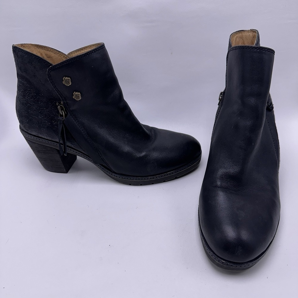 Halsa Footwear Rea Brown Floral Embossed Leather Orthotic Booties Boots 9.5 M
